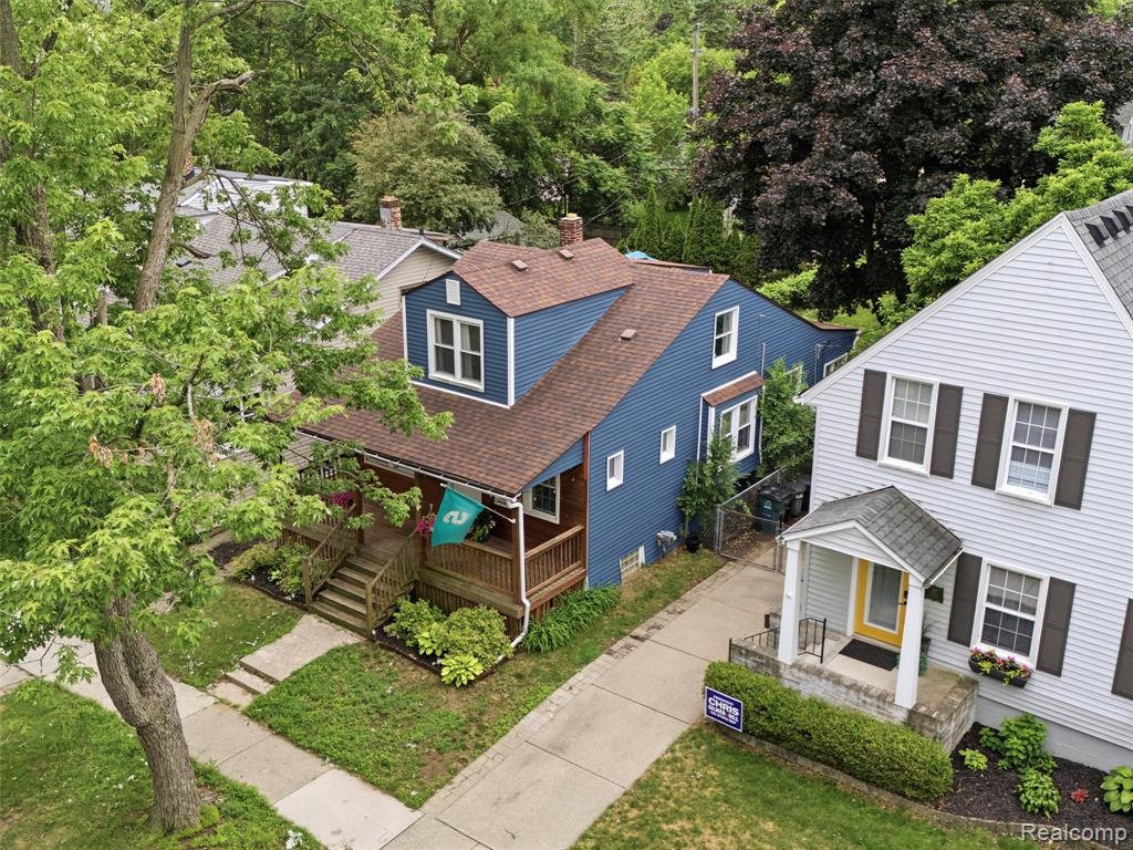 315 Leroy Street Property Photo 40