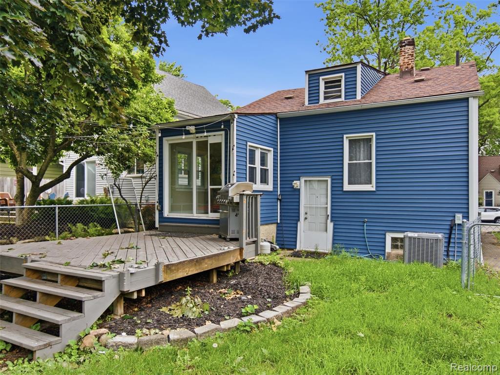 315 Leroy Street Property Photo 47