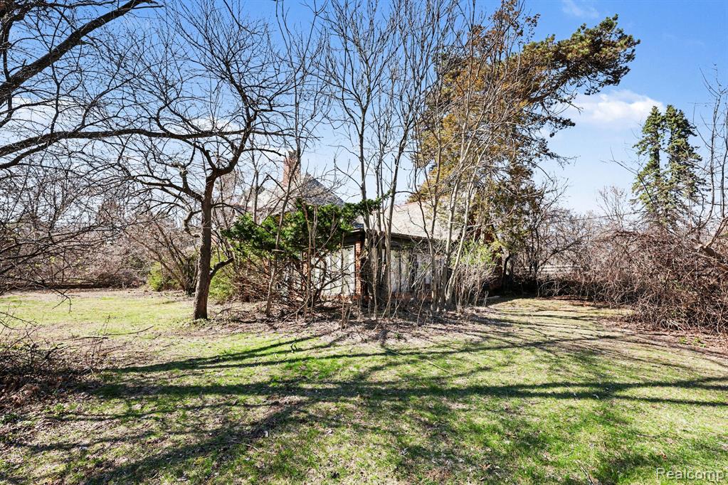 32020 Franklin Road Property Photo 5