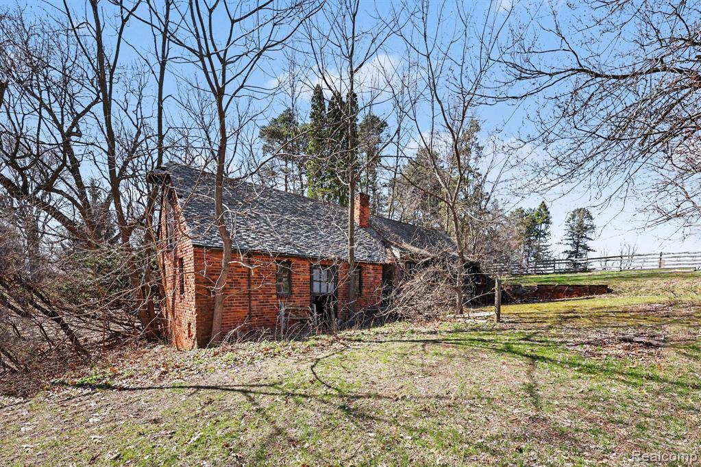 32020 Franklin Road Property Photo 12