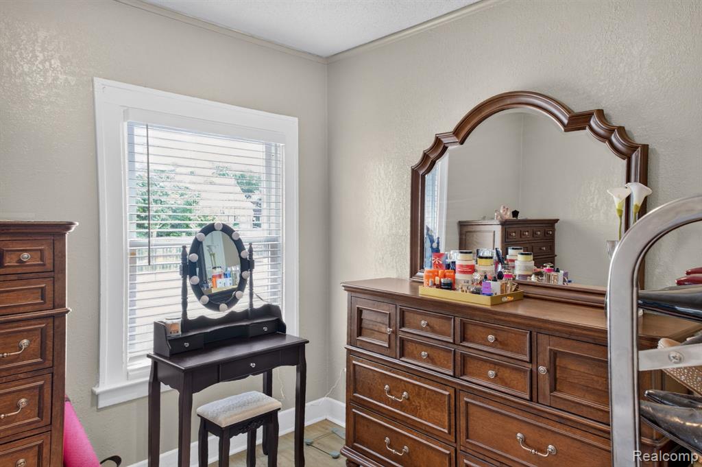 15859 Santa Rosa Drive Property Photo 14