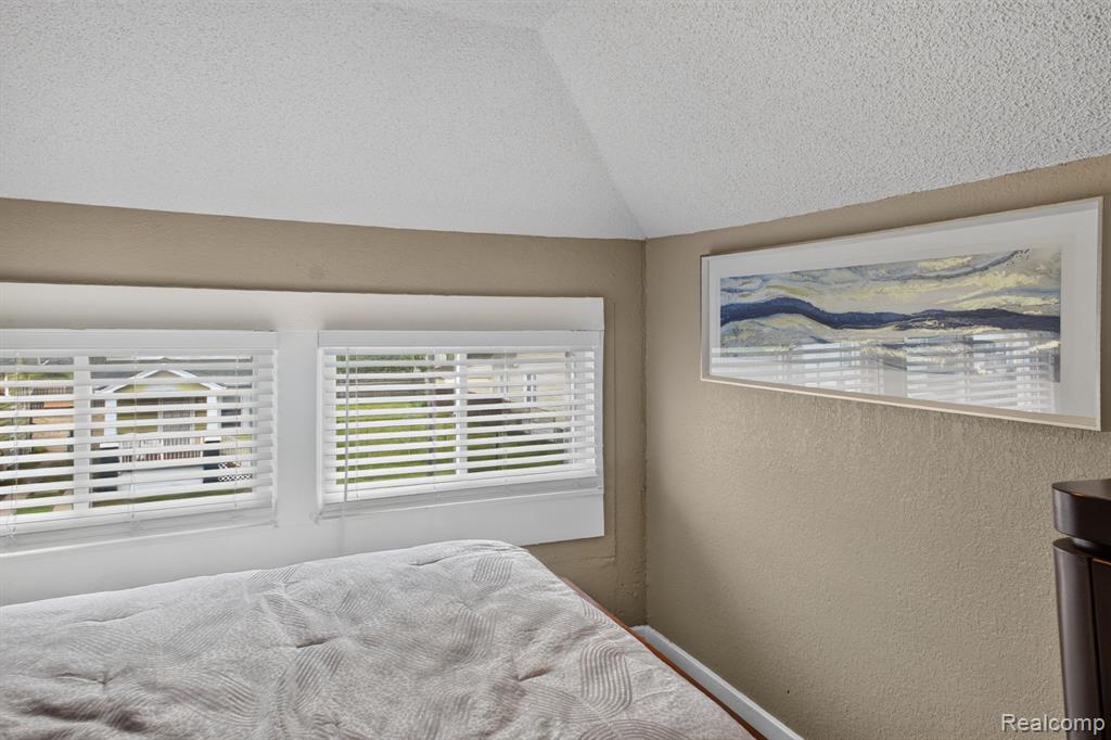 15859 Santa Rosa Drive Property Photo 20