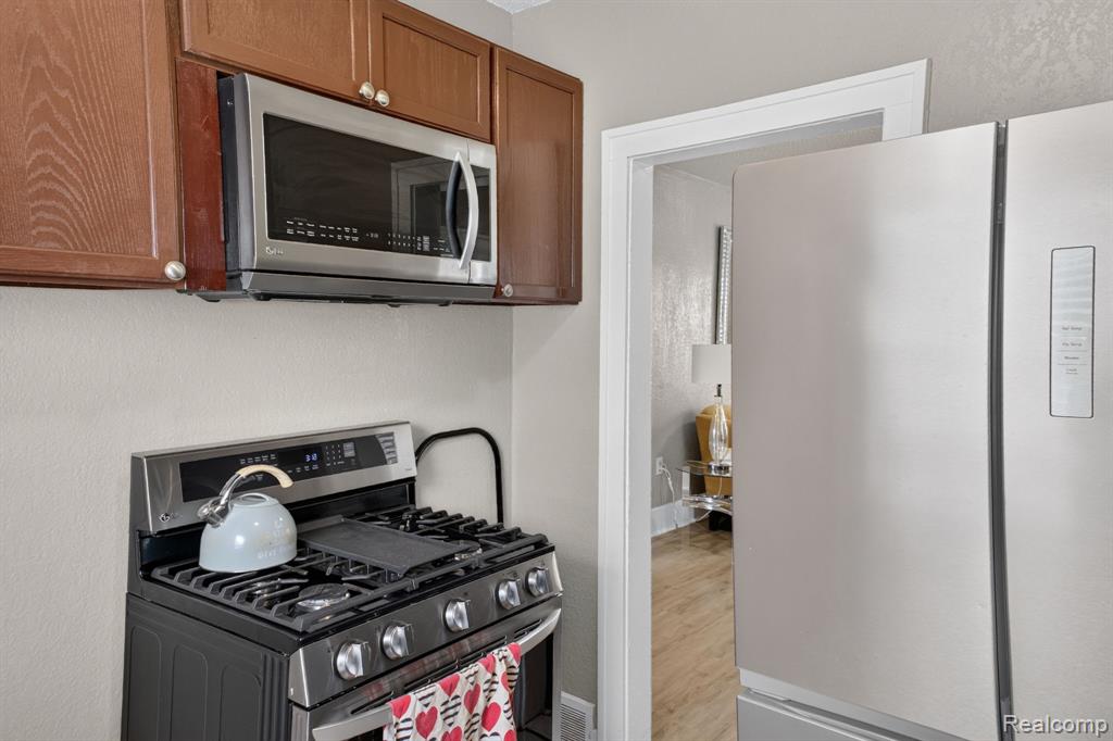 15859 Santa Rosa Drive Property Photo 23