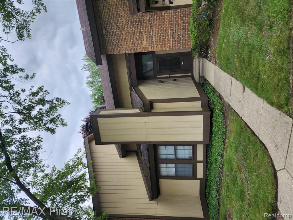 25311 Greenbrooke Drive Property Photo 1