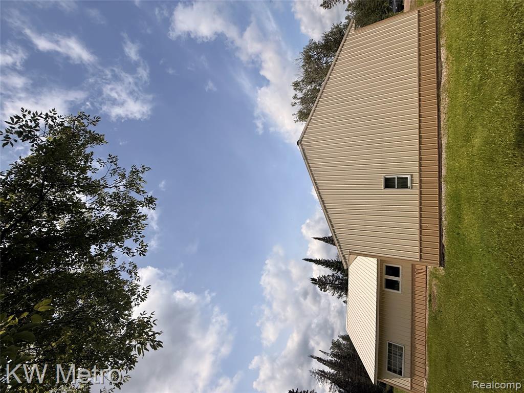 5749 Schultz Road Property Photo 4