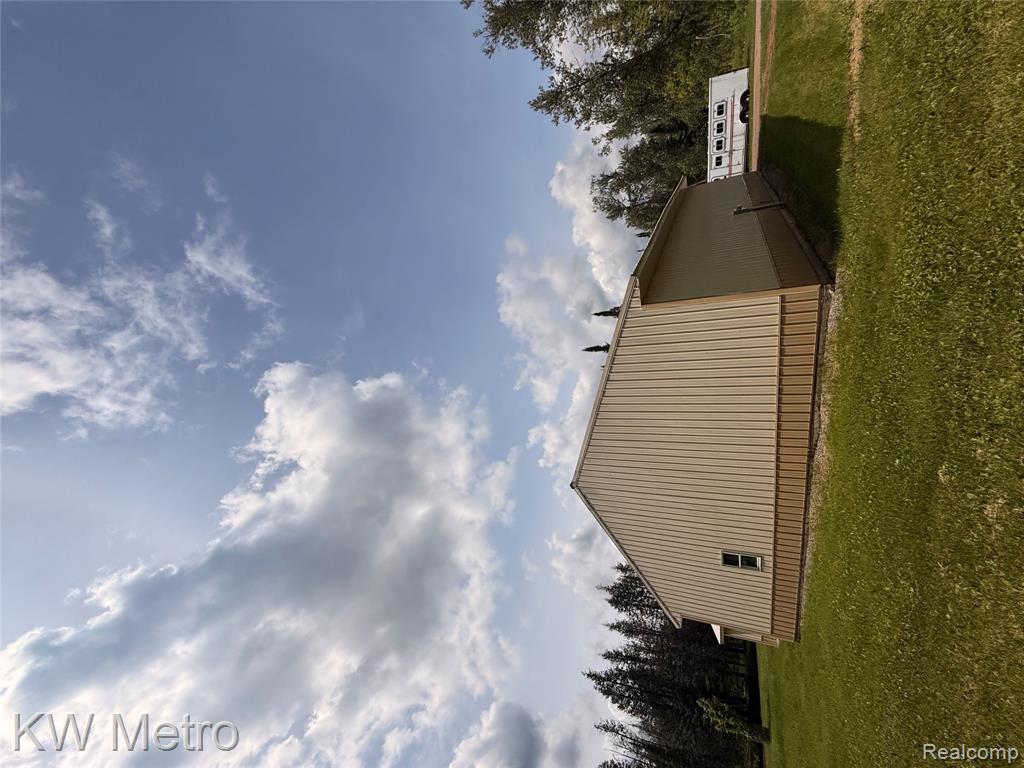 5749 Schultz Road Property Photo 15