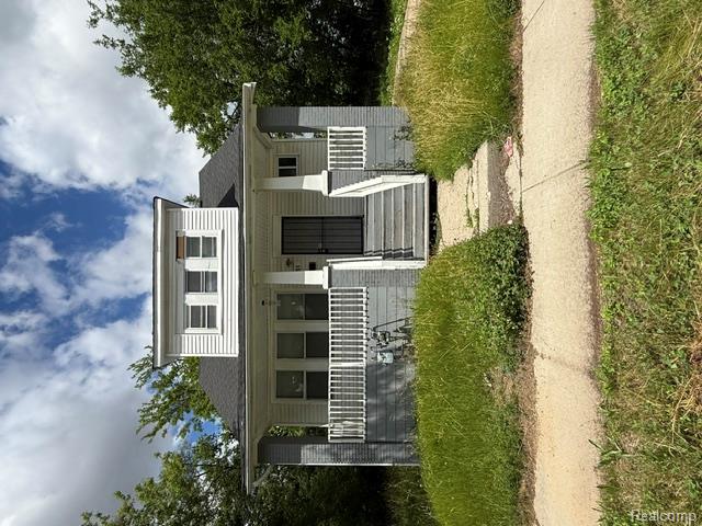 15851 Wildemere Street Property Photo 1