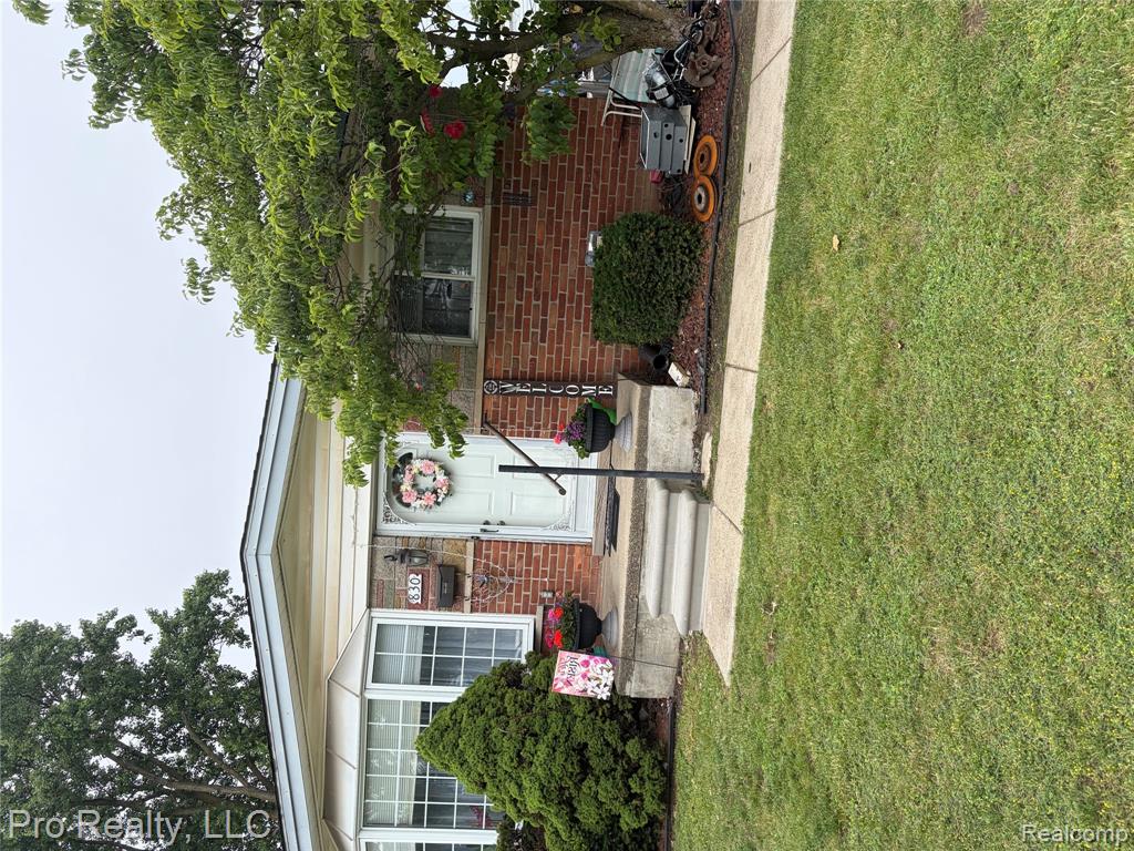 830 S Venoy Road Property Photo 2