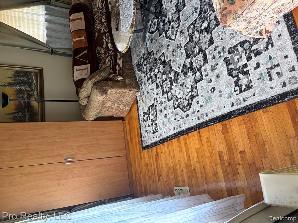 830 S Venoy Road Property Photo 4