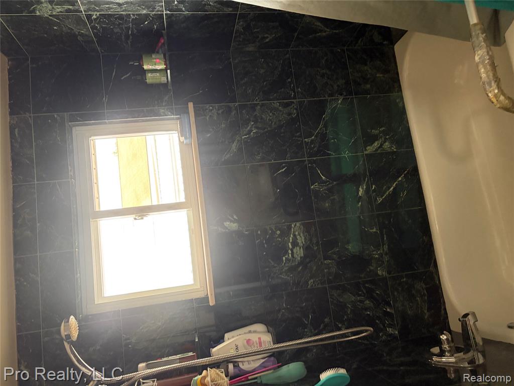 830 S Venoy Road Property Photo 7