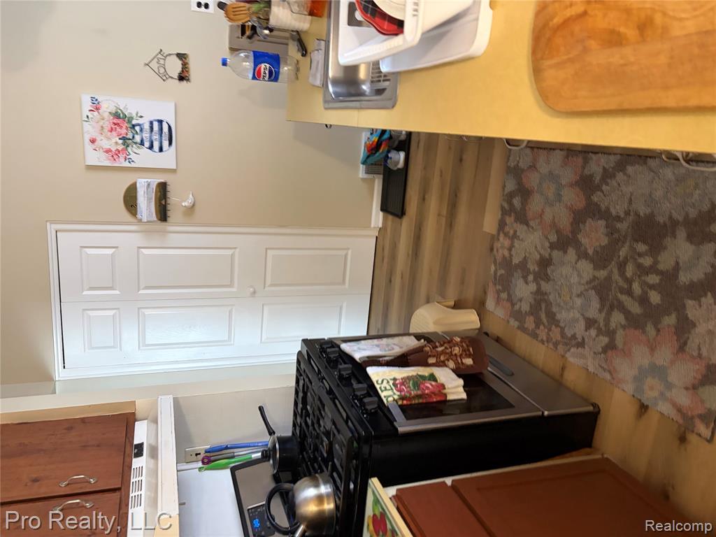 830 S Venoy Road Property Photo 10