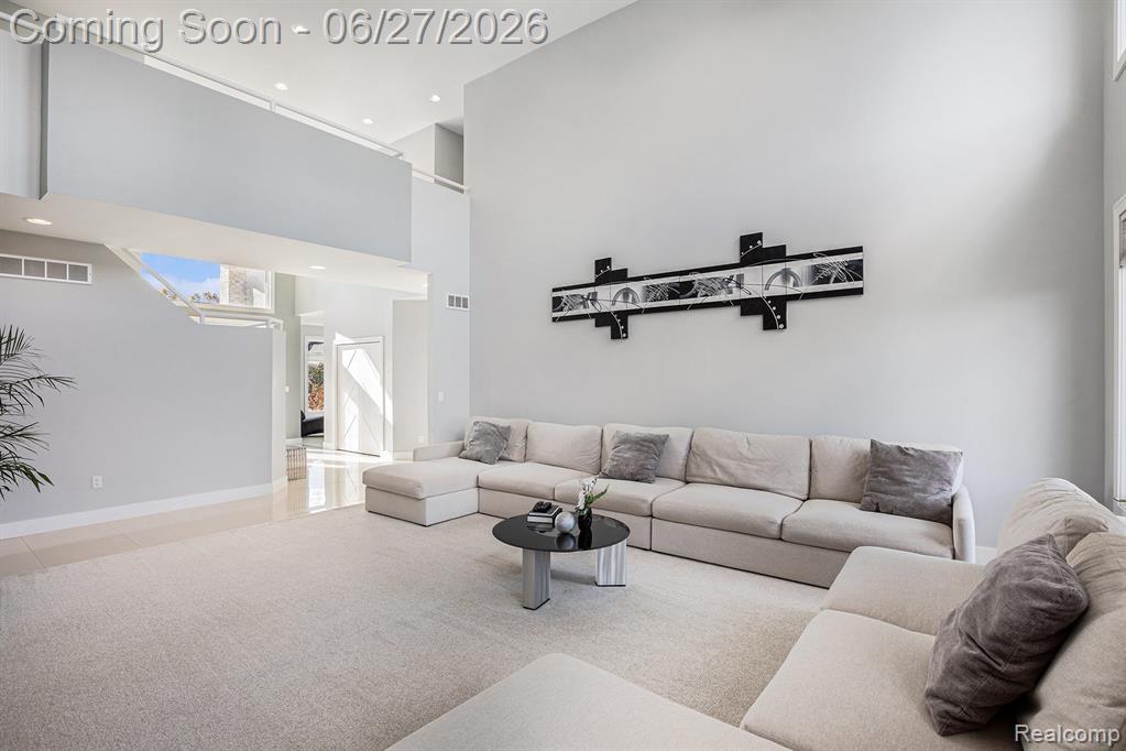 6535 Pond Drive Property Photo 8