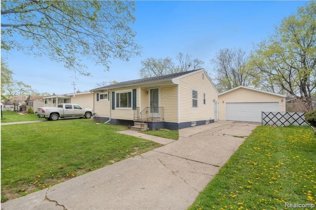 3624 Lynn Street Property Photo 1