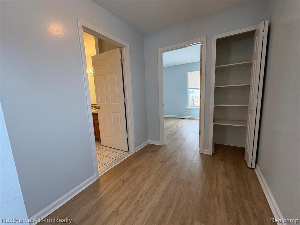 15407 Meyers Road Property Photo 6