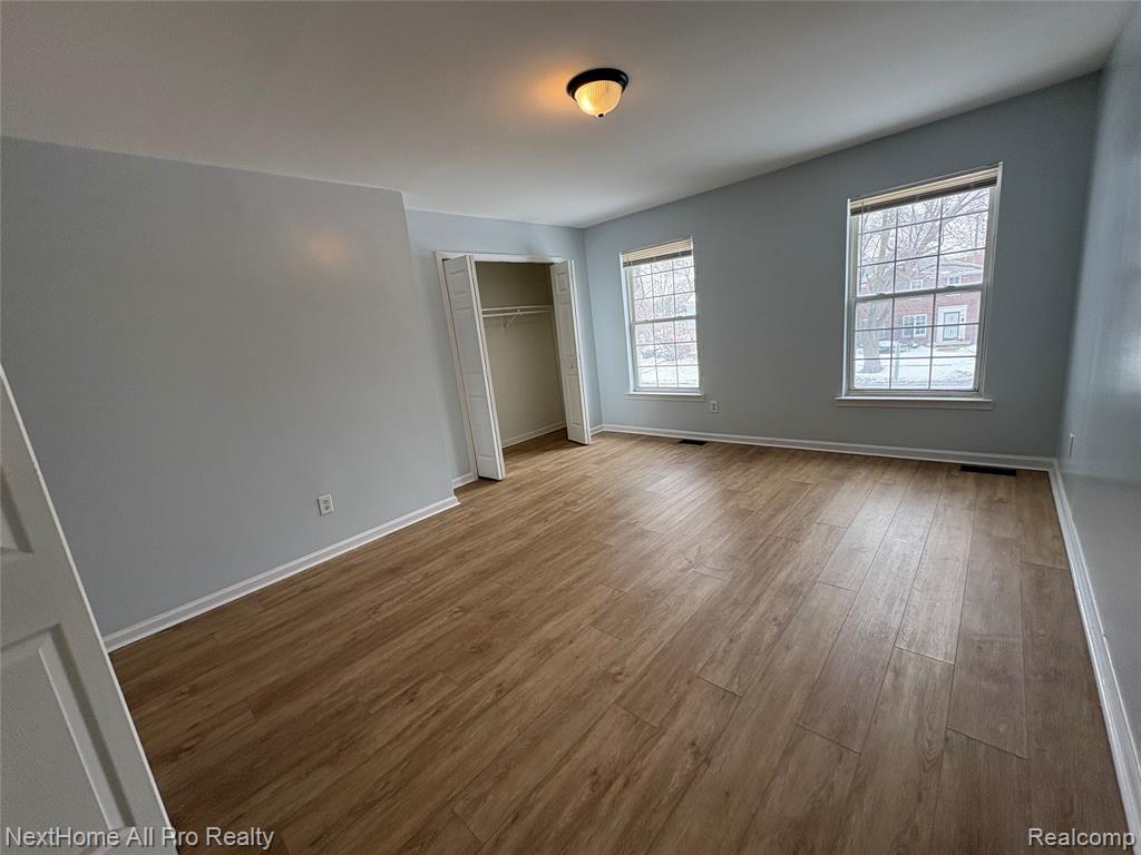 15407 Meyers Road Property Photo 8