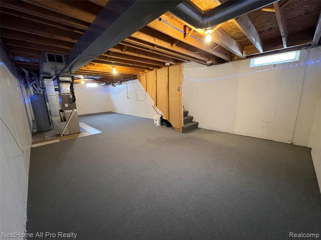 15407 Meyers Road Property Photo 10