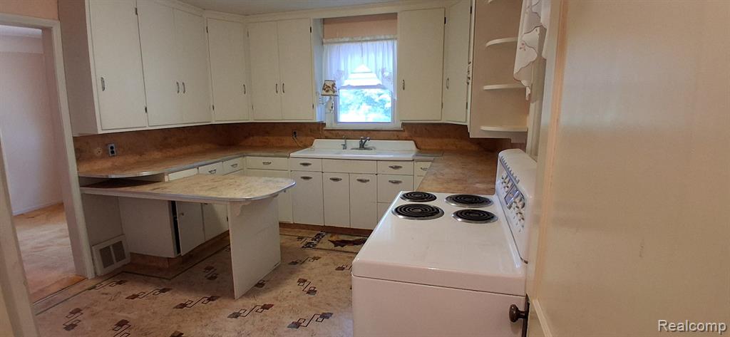 1810 Thorndale Street Property Photo 2