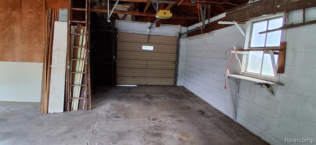 1810 Thorndale Street Property Photo 9