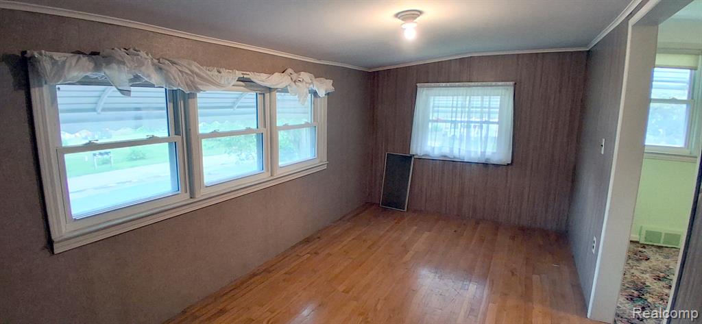 1810 Thorndale Street Property Photo 10
