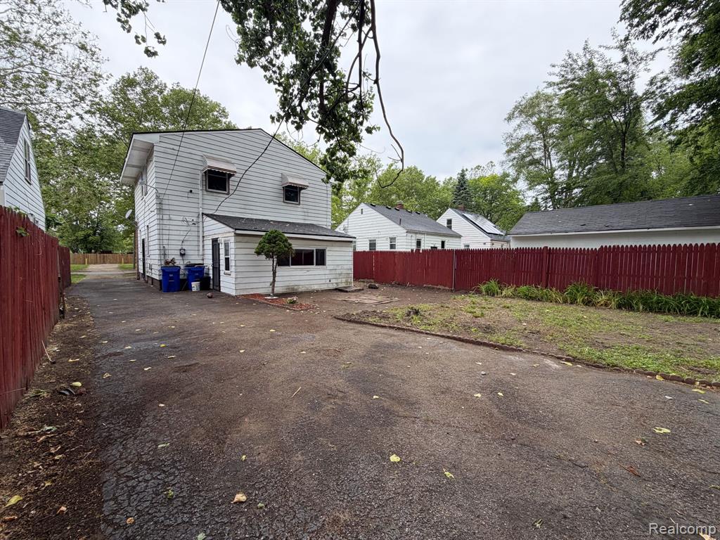 19940 Strasburg Street Property Photo 4