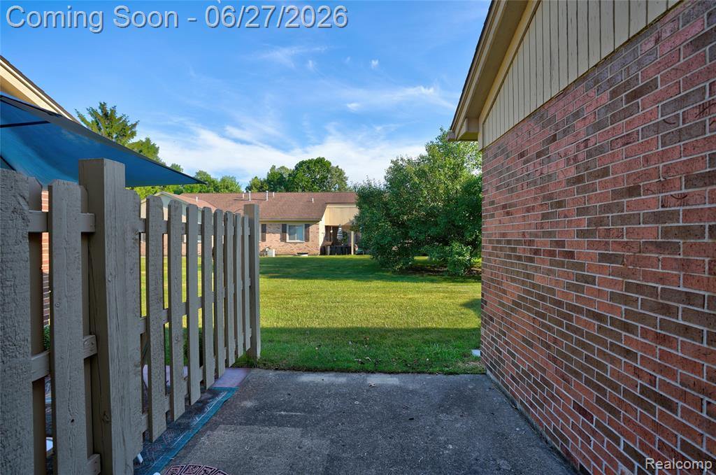 15908 Plymouth Drive Property Photo 12