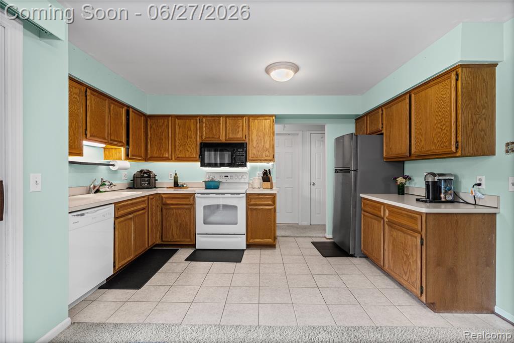15908 Plymouth Drive Property Photo 17