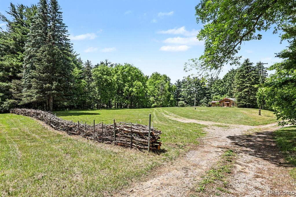 4202 Kingston Road Property Photo 1