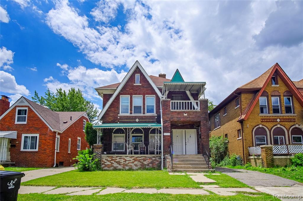5771 Chatsworth Street Property Photo 2