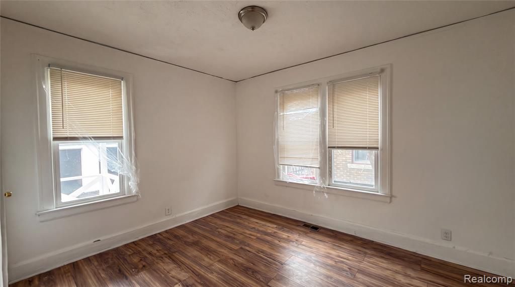 5771 Chatsworth Street Property Photo 9