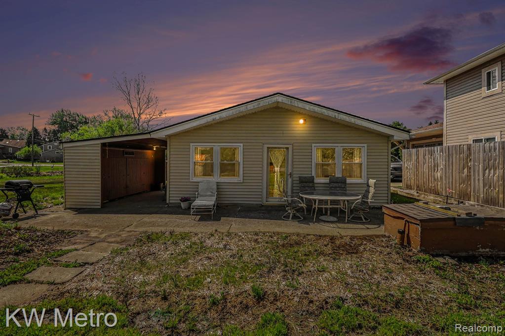 657 Dunleavy Drive Property Photo 6