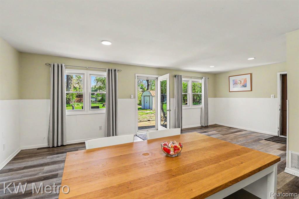 657 Dunleavy Drive Property Photo 8