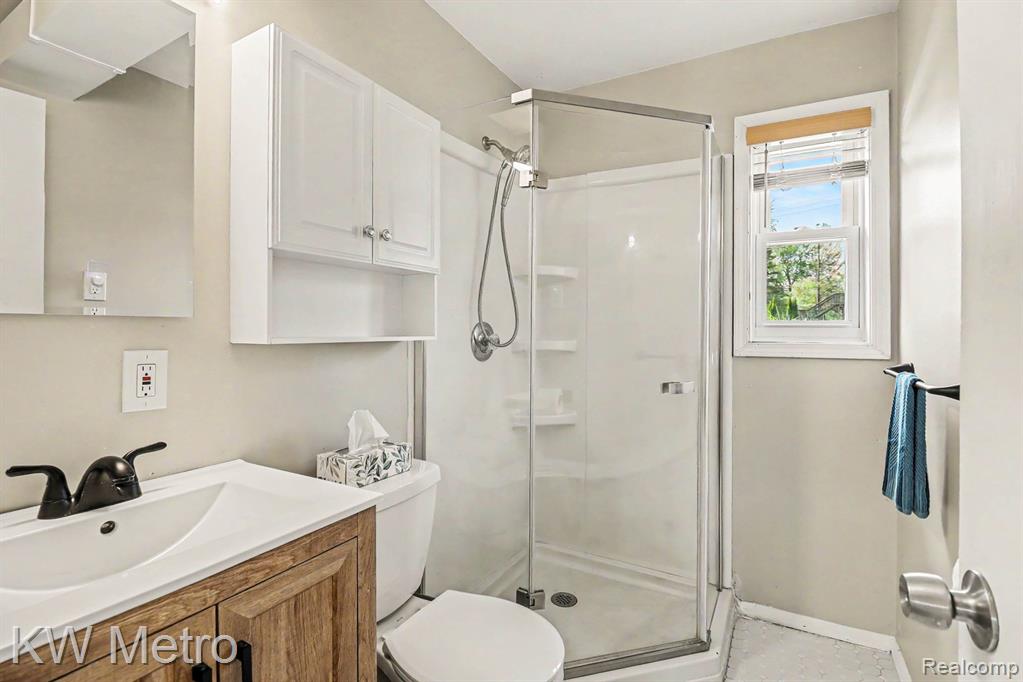 657 Dunleavy Drive Property Photo 16