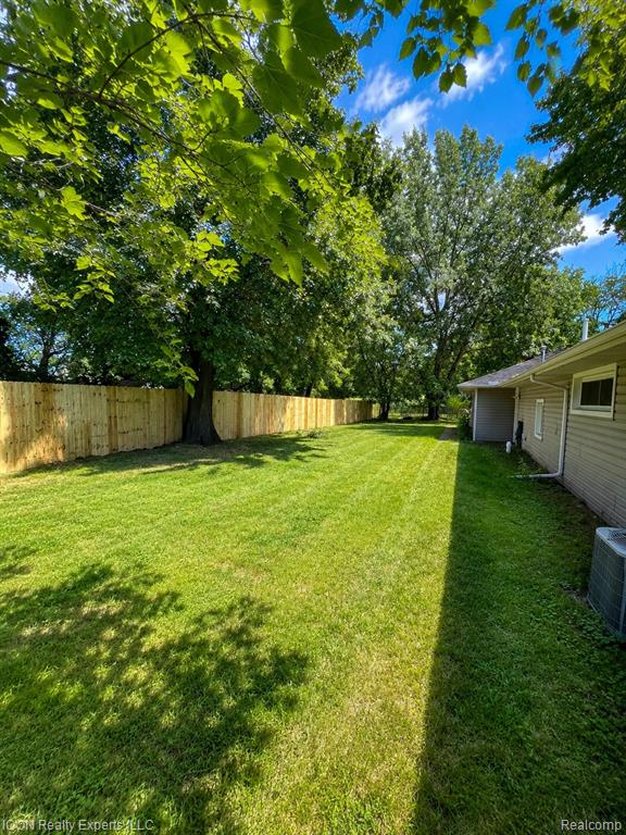 5028 Pheasant Road Property Photo 5