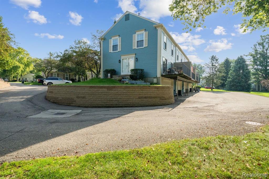 1319 Wagon Wheel Lane Property Photo 4