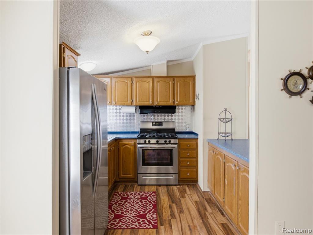 2545 Lakeshore Road Property Photo 21