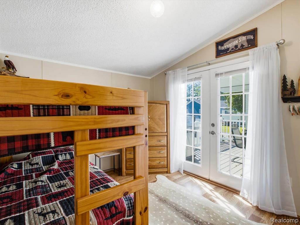 2545 Lakeshore Road Property Photo 30