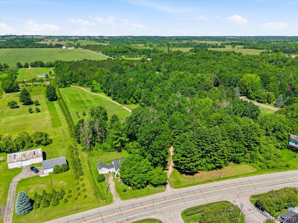 2545 Lakeshore Road Property Photo 40