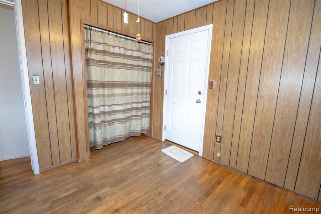 2539 Margaret Street Property Photo 11