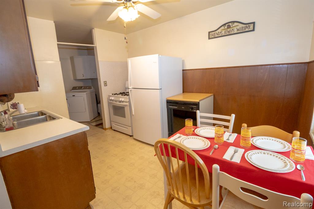2539 Margaret Street Property Photo 16