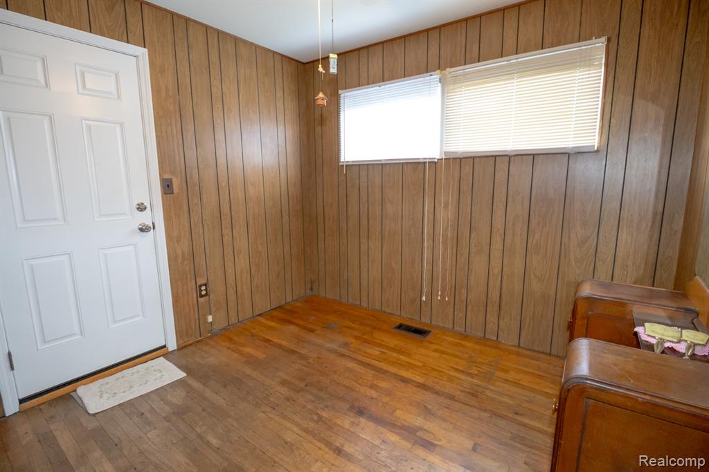 2539 Margaret Street Property Photo 23