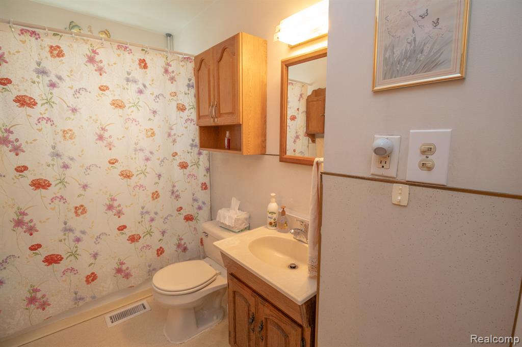 2539 Margaret Street Property Photo 26