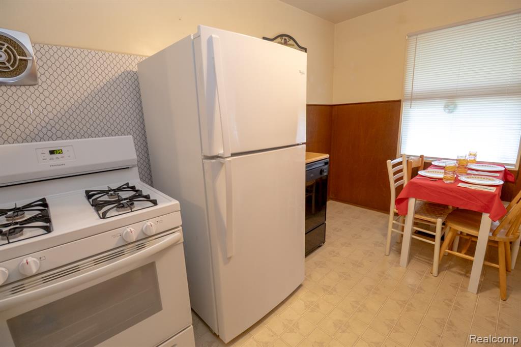 2539 Margaret Street Property Photo 31