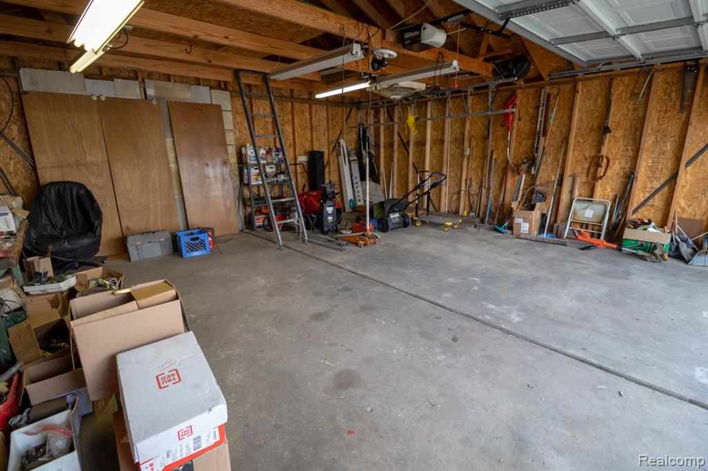 2539 Margaret Street Property Photo 34