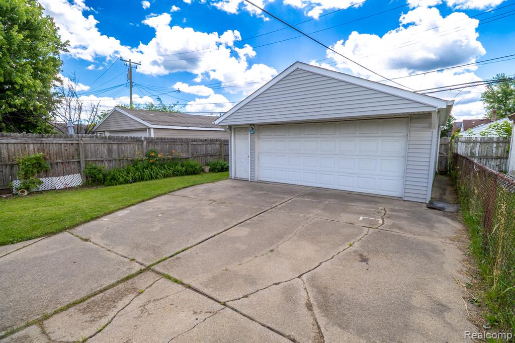 2539 Margaret Street Property Photo 40
