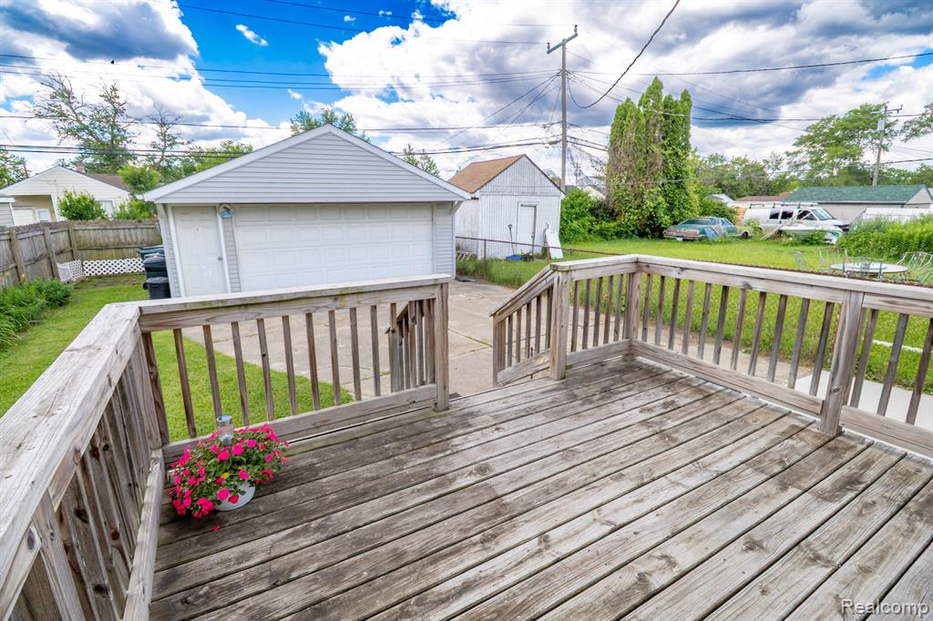 2539 Margaret Street Property Photo 42