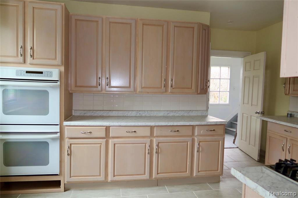 8469 Westminster Avenue Property Photo 7