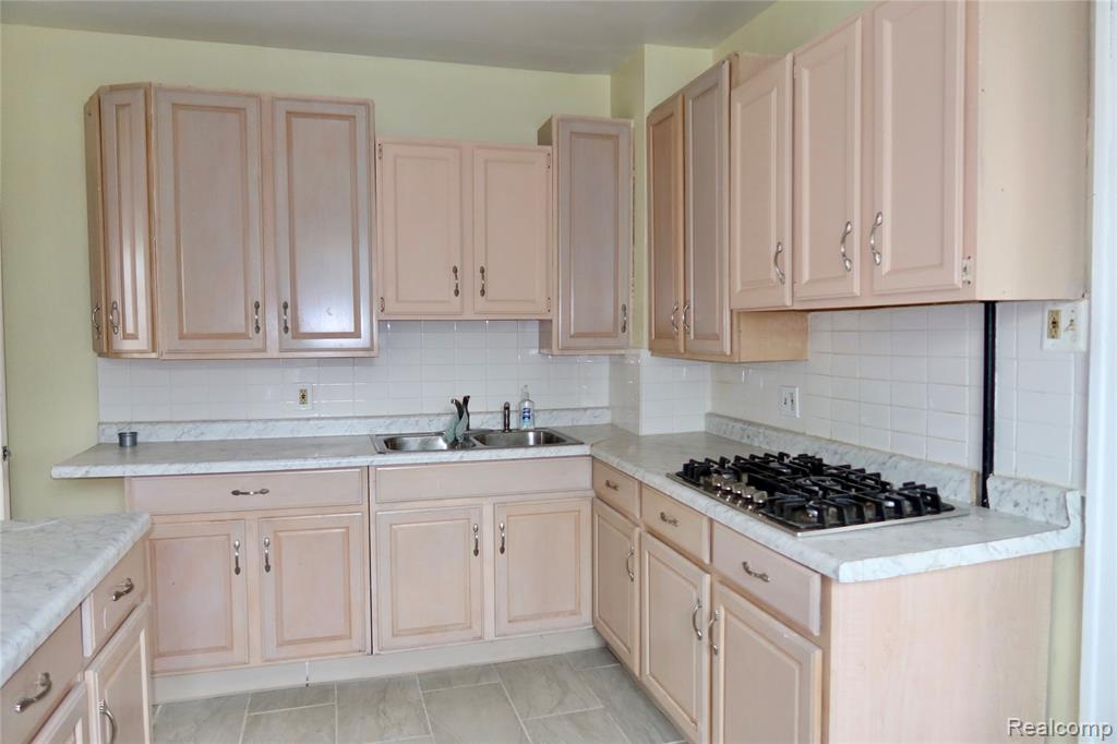 8469 Westminster Avenue Property Photo 11