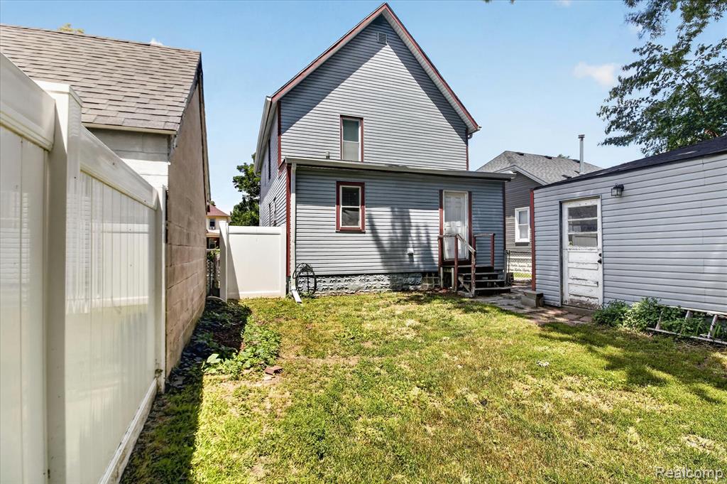 731 Union Street Property Photo 43