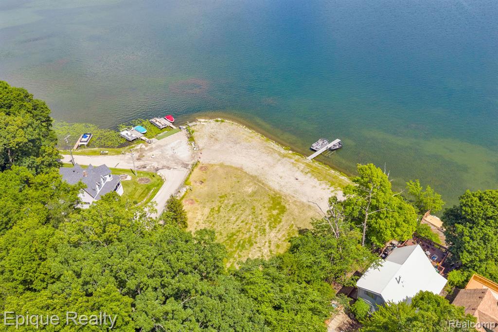 4058 Hunt Road Property Photo 7