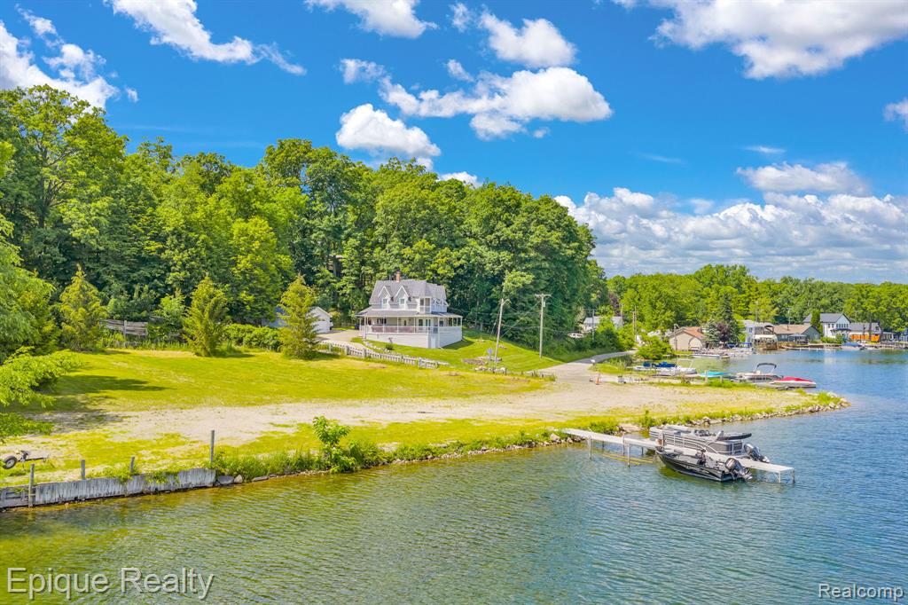 4058 Hunt Road Property Photo 12